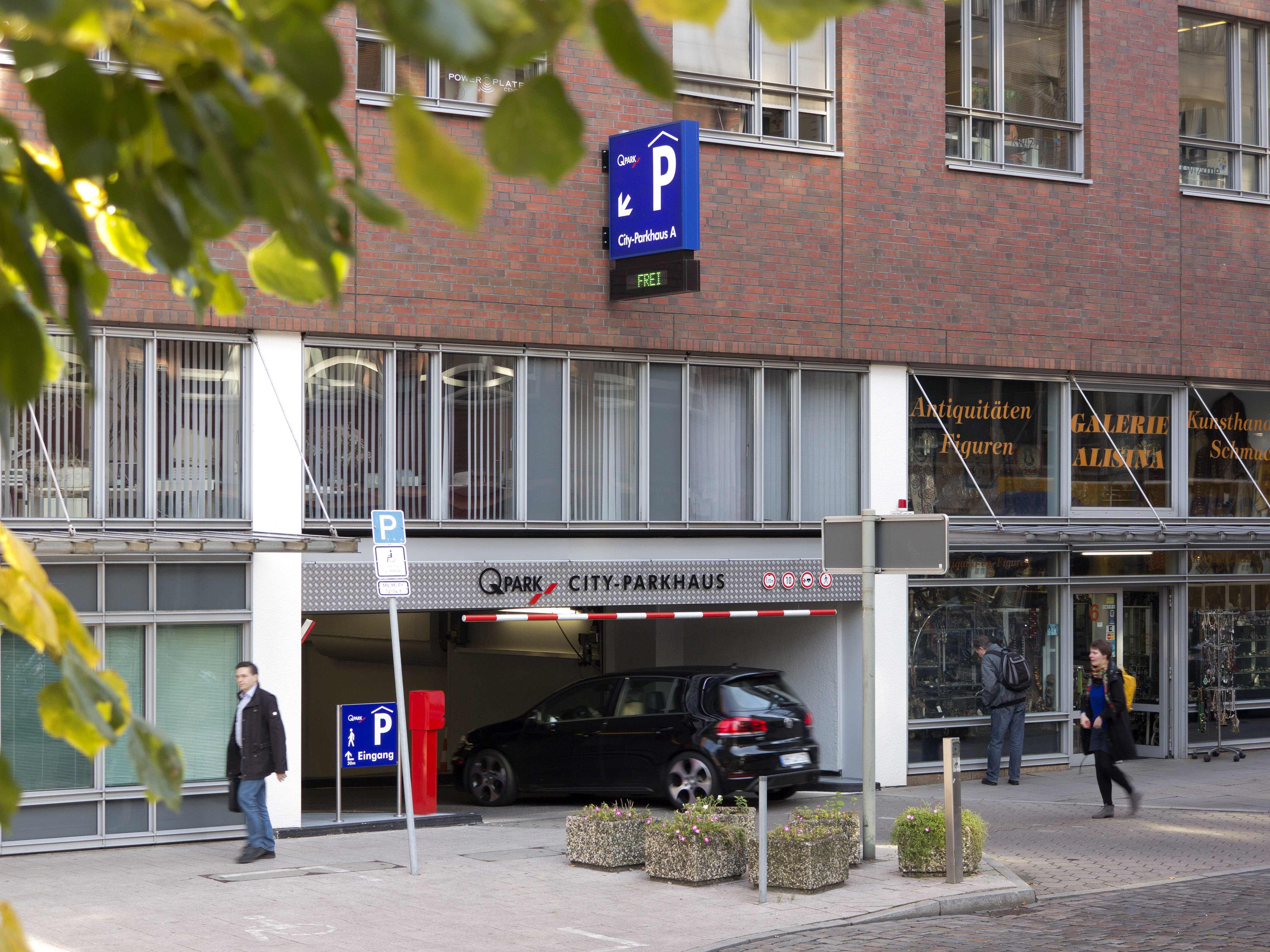 Was Kostet Das Parken Im Q-park City-parkhaus Hamburg