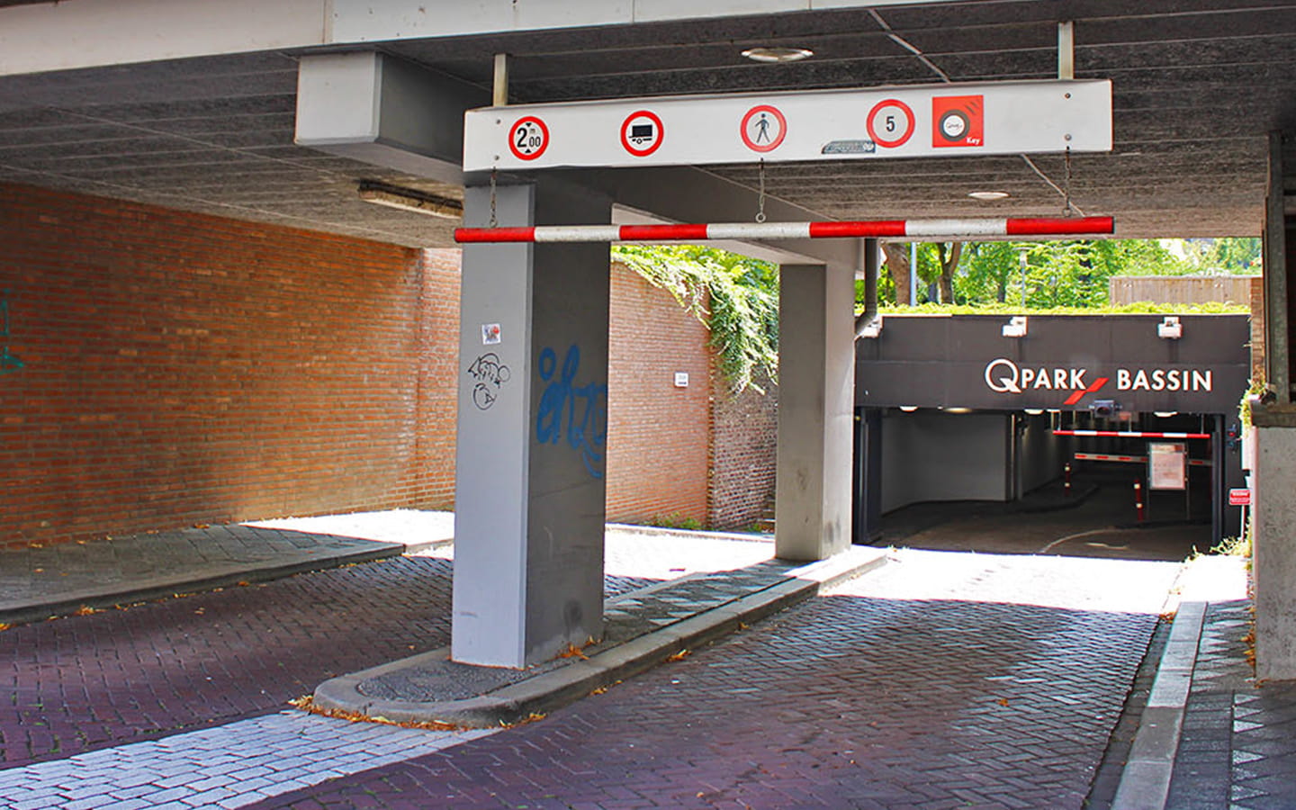 Parkeren Q-Park Bassin