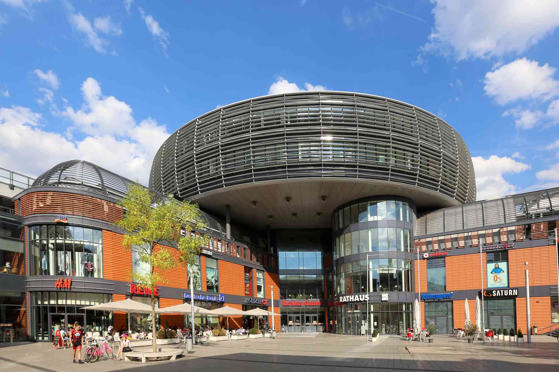 Parking garage in the center of Leverkusen QPark.de