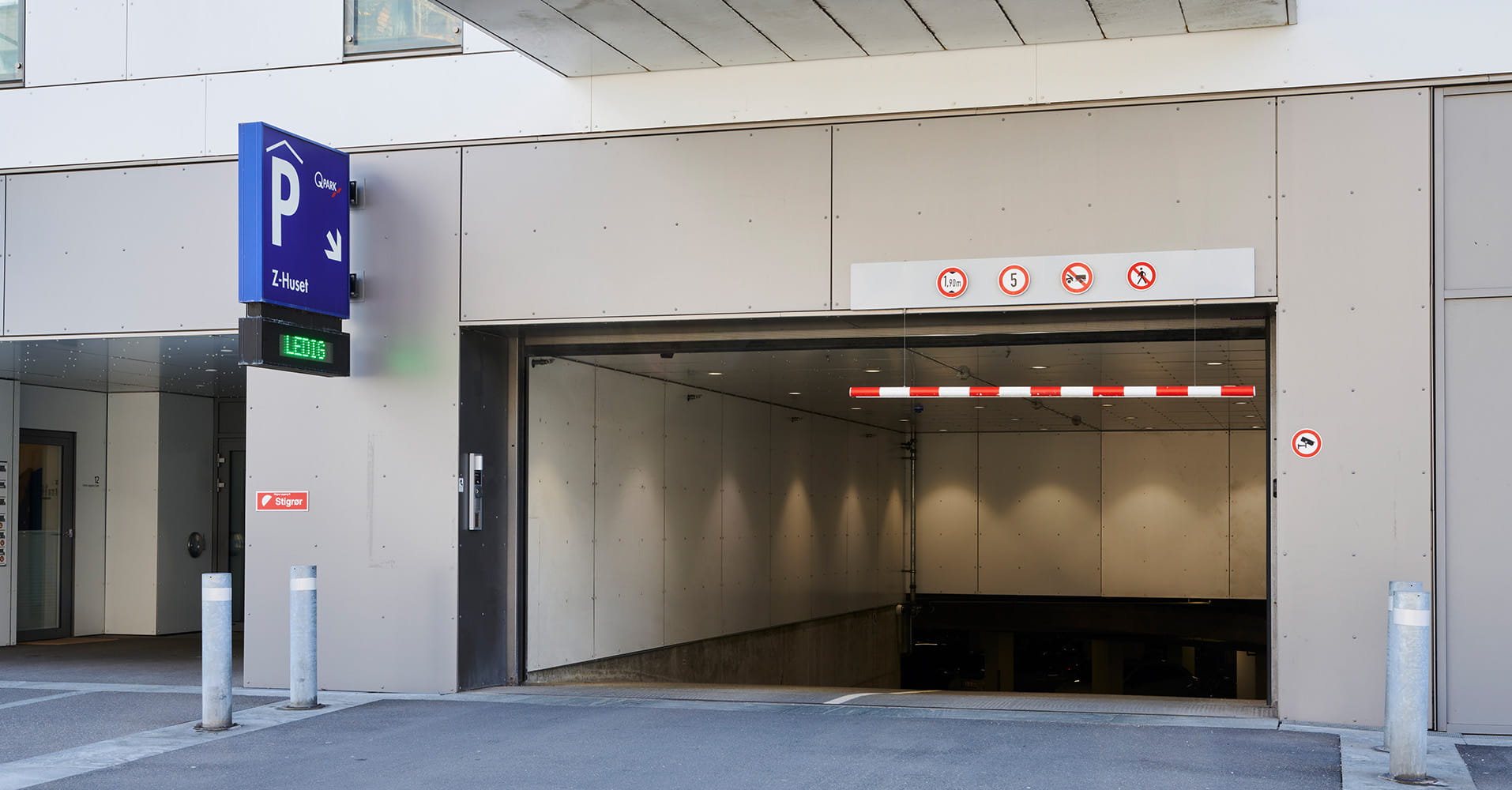 Q-Park Z-Huset entry with a big sign on the outside