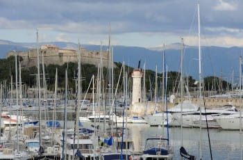 au bord de la mer à Antibes