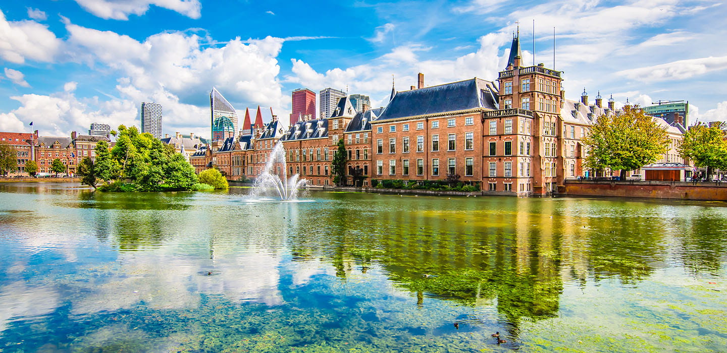 Goedkoop Parkeren Den Haag Vanaf €10 per dag Goedkoop Parkeren Den Haag Vanaf €10 per dag