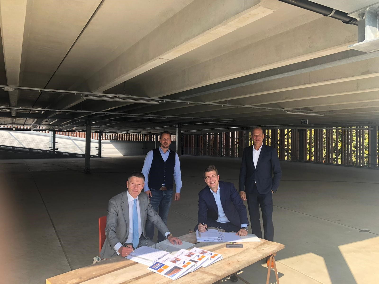 Contract tekenen Arsenaal